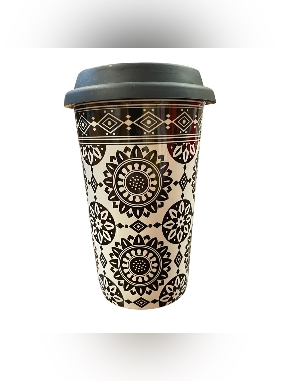 Longaberger 10oz. Coffee Travel Mug w/ Silicone Lid  Ceramic Cup Black Medallion